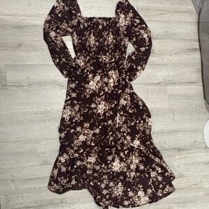 Francesca's Collections Brown Floral Maxi Dress